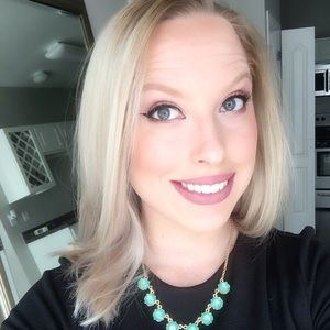 Meet your Posher, Casey